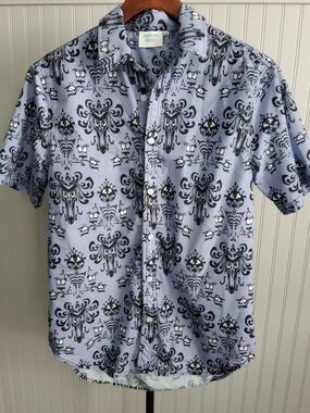 Men's Short-Sleeve Blue Patterned Button-Up Shirt